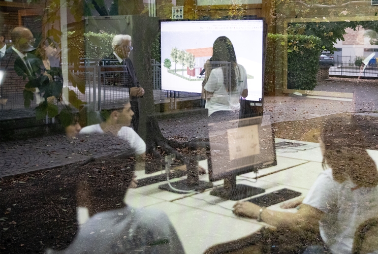 Il Presidente della Repubblica Sergio Mattarella visita i laboratori dell'istituto tecnico "Saffi-Alberti" in occasione della cerimonia di inaugurazione dell'anno accademico 2023/2024