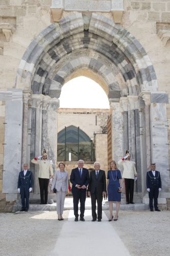 Il Presidente della Repubblica Sergio Mattarella, la Signora Laura con Frank-Walter Steinmeier, Presidente della Repubblica Federale di Germania, e la Signora Elke Büdenbender al Castello Maniace
