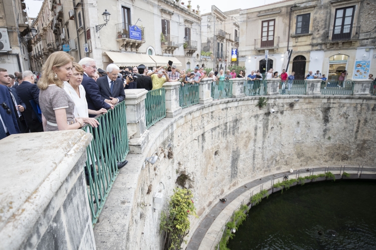 Il Presidente della Repubblica Sergio Mattarella con il Presidente della Repubblica Federale di Germania Frank-Walter Steinmeier e la Signora Elke Büdenbender visitano Ortigia.
