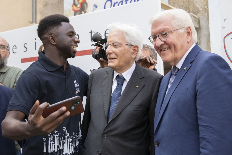 Il Presidente della Repubblica Sergio Mattarella con Frank-Walter Steinmeier, Presidente della Repubblica Federale di Germania, all’Associazione Don Bosco 2000
