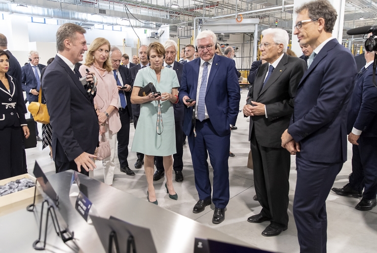 Il Presidente della Repubblica Sergio Mattarella con il Presidente della Repubblica Federale di Germania Frank-Walter Steinmeier visita lo stabilimento 3Sun Gigafactory di Enel green Power

 