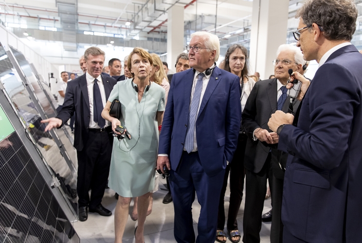 Il Presidente della Repubblica Sergio Mattarella con il Presidente della Repubblica Federale di Germania Frank-Walter Steinmeier visita lo stabilimento 3Sun Gigafactory di Enel green Power

 