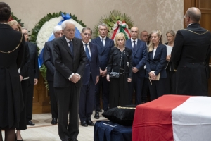 Il Presidente Mattarella alla camera ardente del Presidente Emerito Giorgio Napolitano 
