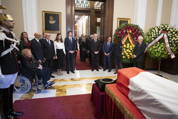 Il Presidente della Repubblica Sergio Mattarella alle Esequie di Stato con commemorazione del Presidente Emerito della Repubblica Giorgio Napolitano   
