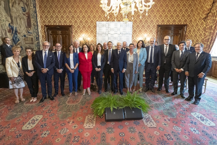 Il Presidente della Repubblica Sergio Mattarella incontra una delegazione del personale Sanitario, Socio Sanitario,Assistenziale e del volontariato
