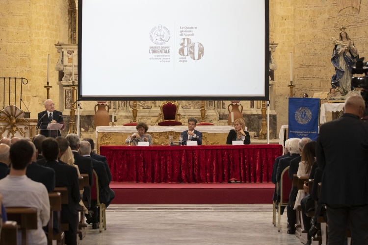 Il Presidente della Repubblica Sergio Mattarella, alla Basilica di San Giovanni Maggiore, in occasione del convegno “Le quattro giornate di Napoli ottant’anni dopo”

