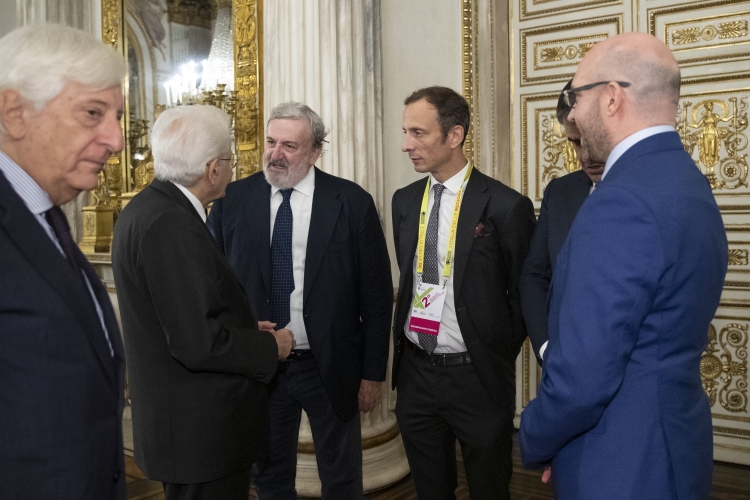 Il Presidente della Repubblica Sergio Mattarella, con Lorenzo Fontana, Presidente della Camera dei deputati, Raffaele Fitto, Ministro per gli affari europei, il Sud, le politiche di coesione e il PNRR,Massimiliano Fedriga,Presidente della Conferenza delle Regioni e delle Province autonome Michele Emiliano,Vicepresidente della Conferenza delle Regioni e delle Province autonome
