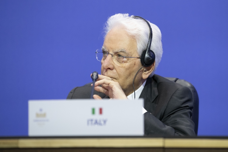 Il Presidente della Repubblica Sergio Mattarella durante le dichiarazioni alla stampa occasione  del XVIII riunione dei Capi di Stato del gruppo Arraiolos 
