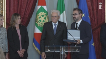 Cerimonia, in forma ufficiale, di consegna dei Premi “Presidente della Repubblica” per gli anni 2020 e 2021 dell’Accademia Nazionale dei Lincei, dell’Accademia Nazionale di San Luca e dell’Accademia Nazionale di Santa Cecilia.