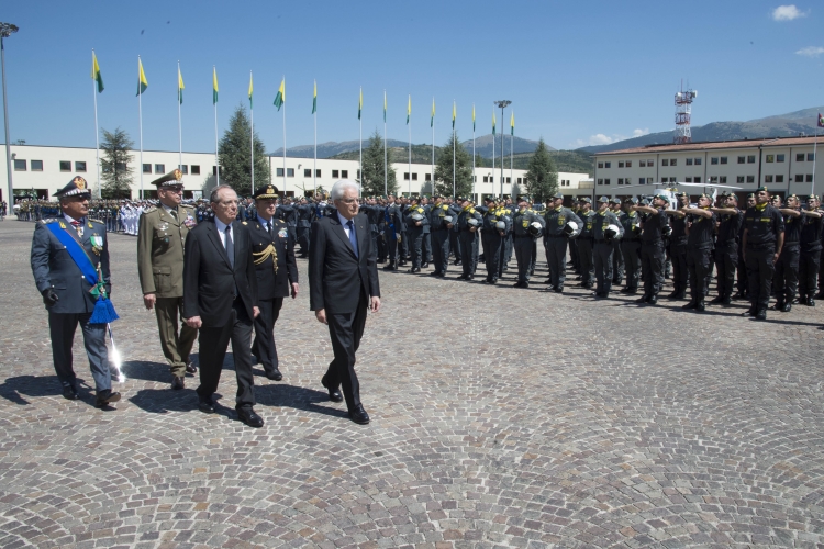 Mattarella alla cerimonia del 243° anniversario di fondazione della Guardia di Finanza