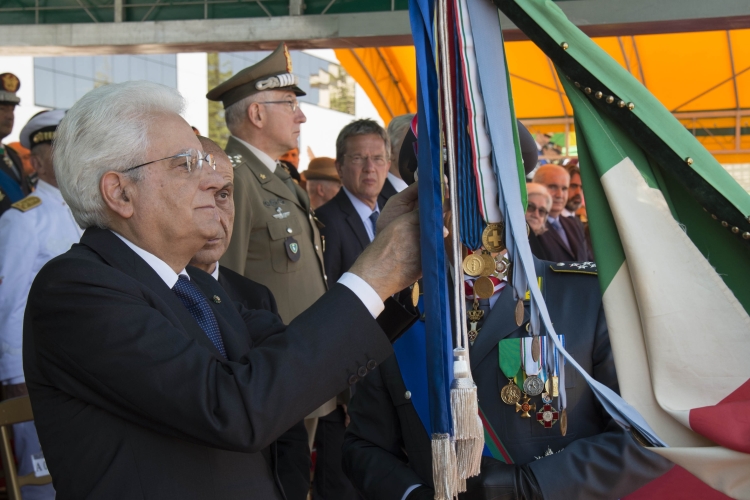 Mattarella alla cerimonia del 243° anniversario di fondazione della Guardia di Finanza