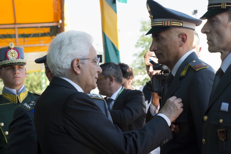 Mattarella alla cerimonia del 243° anniversario di fondazione della Guardia di Finanza