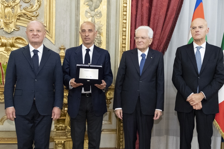 Il Presidente della Repubblica Sergio Mattarella consegna il Premio “Eni Joule for Entrepreneurship” a 20energy, startup di Spoleto,ritira il premio il dottore Marco Krieziu
