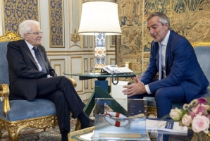 Il Presidente Sergio Mattarella con Nino Cartabellota, Presidente della Fondazione Gimbe
