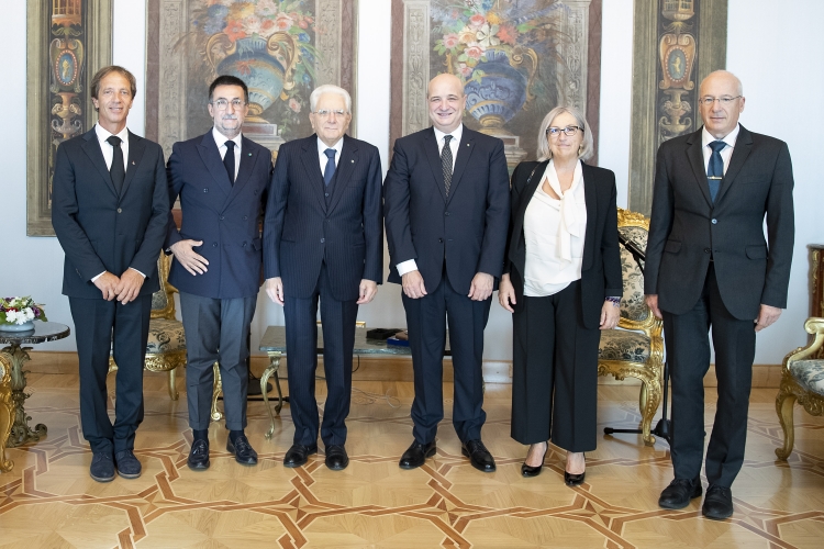 Il Presidente Sergio Mattarella con Nicola Casagli, Presidente dell’Istituto Nazionale di Oceanografia e di Geofisica Sperimentale, unitamente ad una delegazione  
