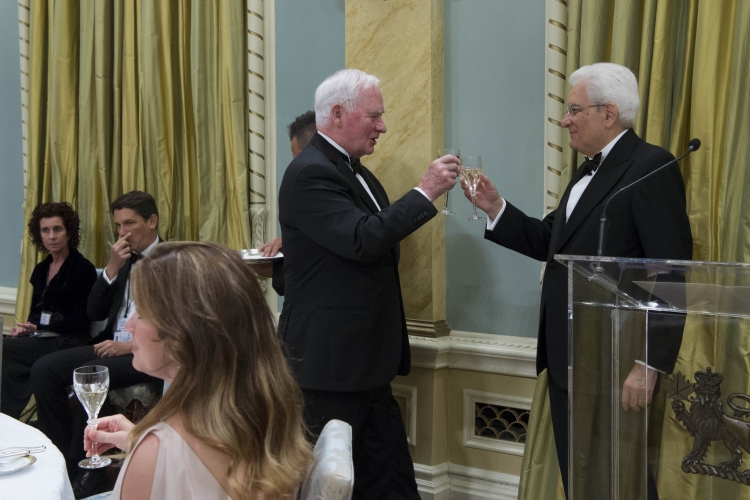 Il Presidente Sergio Mattarella con il Governatore Generale 