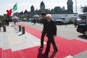 Il Presidente Sergio Mattarella accolto al Parliament Hill dal Primo Ministro del Canada