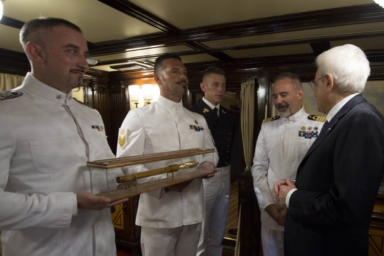 Il Presidente Sergio Mattarella visita l'Amerigo Vespucci