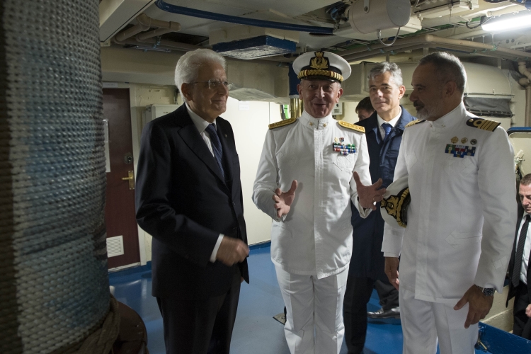 Il Presidente Sergio Mattarella visita l'Amerigo Vespucci