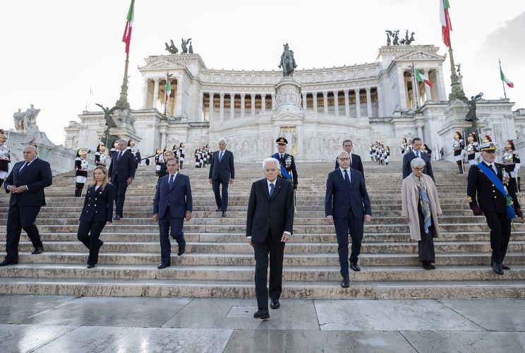 Il Presidente della Repubblica Sergio Mattarella in occasione della deposizione di una corona d’alloro sulla Tomba del Milite Ignoto nella ricorrenza del Giorno dell’Unità Nazionale e Giornata delle Forze Armate

