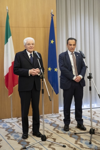 Il Presidente della Repubblica Sergio Mattarella incontra il personale dell’Ambasciata d’Italia a Tashkent e una rappresentanza della collettività italiana in Uzbekistan, in occasione della visita Ufficiale nella Repubblica dell’Uzbekistan 