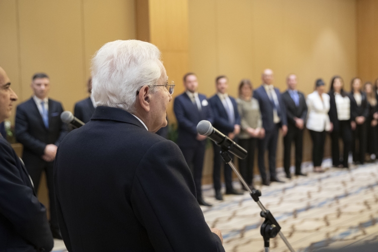 Il Presidente della Repubblica Sergio Mattarella incontra il personale dell’Ambasciata d’Italia a Tashkent e una rappresentanza della collettività italiana in Uzbekistan, in occasione della visita Ufficiale nella Repubblica dell’Uzbekistan 