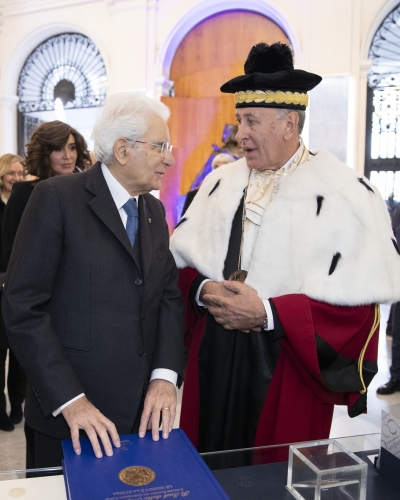 Il Presidente della Repubblica Sergio Mattarella con Matteo Lorito, Magnifico Rettore dell’Università degli Studi di Napoli Federico II, in occasione della cerimonia d’inaugurazione dell’anno accademico 2023/2024 dell’Università degli Studi di Napoli Federico II e dell’ottocentesimo anno dalla fondazione

