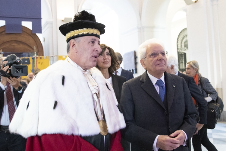 Il Presidente della Repubblica Sergio Mattarella con Matteo Lorito, Magnifico Rettore dell’Università degli Studi di Napoli Federico II, in occasione della cerimonia d’inaugurazione dell’anno accademico 2023/2024 dell’Università degli Studi di Napoli Federico II e dell’ottocentesimo anno dalla fondazione

