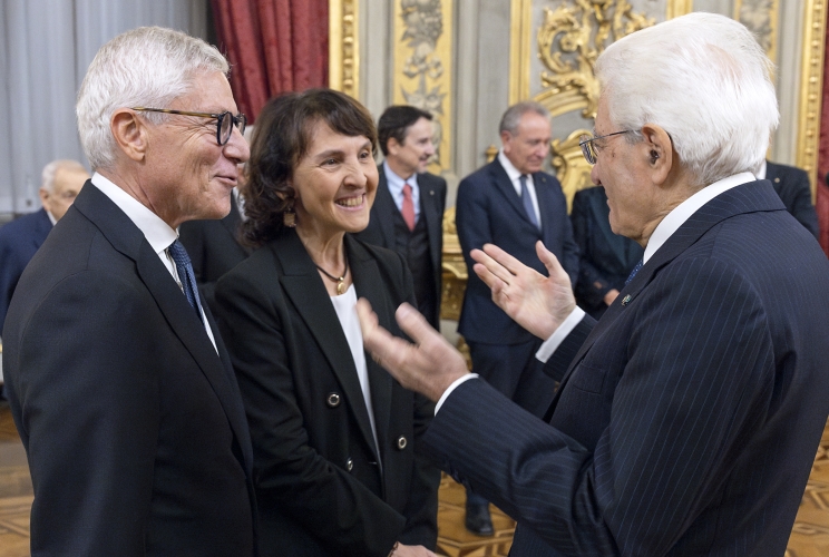 Il Presidente Sergio Mattarella con i nuovi Giudici della Corte costituzionale, Prof. Giovanni Pitruzzella e Prof.ssa Antonella Sciarrone Alibrandi