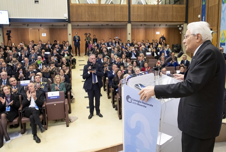 Il Presidente Sergio Mattarella rivolge il suo indirizzo di saluto in occasione della cerimonia del centenario del Consiglio Nazionale delle Ricerche