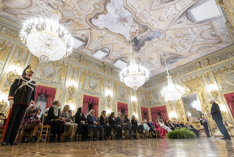 Il Presidente Sergio Mattarella rivolge il suo indirizzo di saluto in occasione dell'incontro con una delegazione di partecipanti al "Women Economic Forum" 