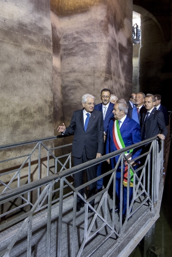 Il Presidente Sergio Mattarella con il Sindaco di Matera nel corso della visita all'Ipogeo "Palombaro Lungo"