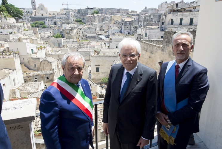 Il Presidente Sergio Mattarella con il Sindaco di Matera e il Presidente della Provincia 