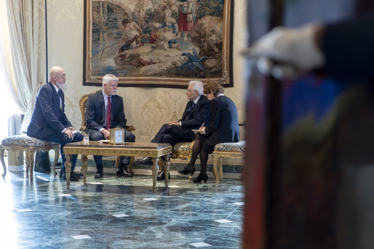 Il Presidente Sergio Mattarella e il Presidente della Repubblica Ceca, S.E. il Signor Petr Pavel nel corso dei colloqui privati