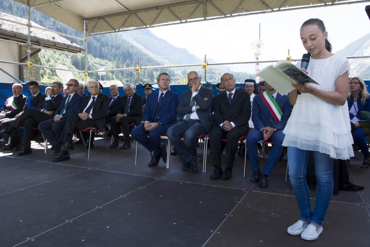 Il Presidente Sergio Mattarella in occasione della cerimonia per il trentennale dell’alluvione in Valtellina