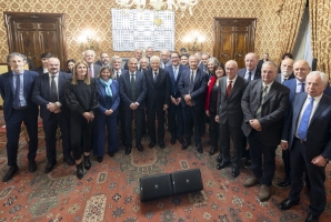 Il Presidente della Repubblica, Sergio Mattarella, con una rappresentanza dell'Unione Nazionale Comuni Comunità Enti Montani 