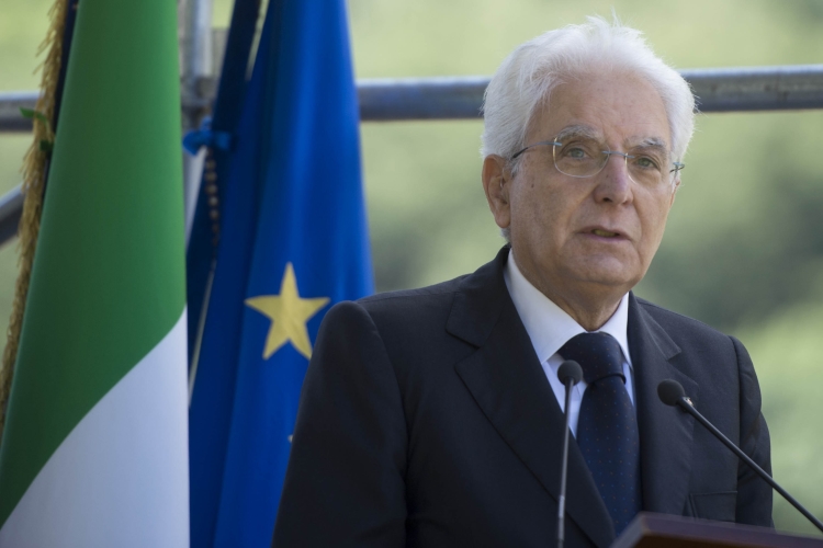 Il Presidente Sergio Mattarella durante la cerimonia per il trentennale dell’alluvione in Valtellina