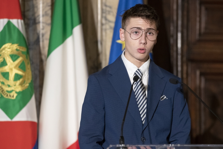 Testimonianza dello studente Fratus Gabriel dell’Istituto di Istruzione superiore Luigi Einaudi di Chiari,in occasione della cerimonia del centenario della istituzione della “Stella al Merito del Lavoro” e di consegna delle Stelle al Merito del Lavoro per l’anno 2023 
