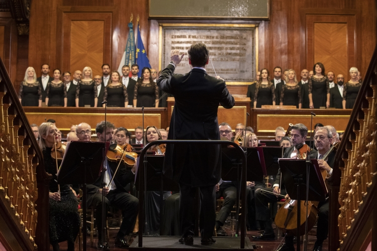 L’Orchestra e il Coro della Fondazione Arena di Verona
