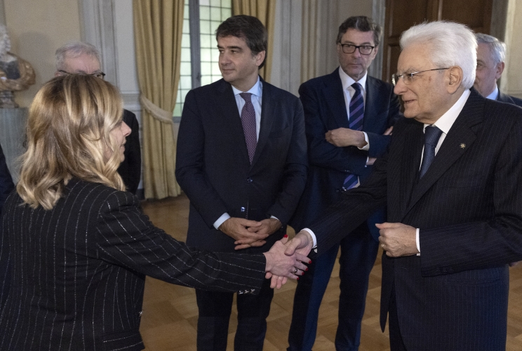 Il Presidente Sergio Mattarella con il Presidente del Consiglio dei Ministri Giorgia Meloni, in occasione dell'incontro con i Ministri ed altri membri del Governo, in vista del Consiglio Europeo