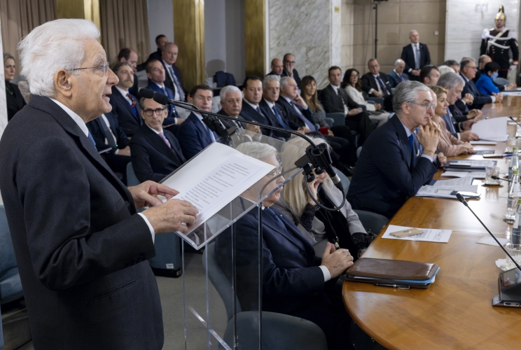 Il Presidente Sergio Mattarella rivolge il suo indirizzo di saluto in occasione della XVI Conferenza delle Ambasciatrici e degli Ambasciatori d’Italia