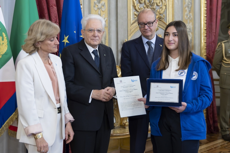 Il Presidente della Repubblica Sergio Mattarella consegna i premi ai vincitori del concorso nazionale promosso dal Ministero dell'Istruzione e del merito, dal titolo "I giovani ricordano la Shoah"
