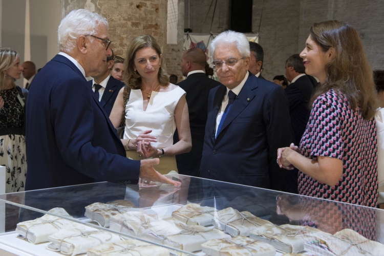 Il Presidente Sergio Mattarella e la signora Laura visitano Esposizione Internazionale d’Arte 