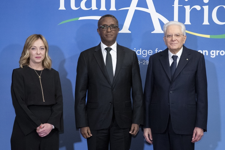 Il Presidente della Repubblica Sergio Mattarella e il il Presidente del Consiglio Giorgia Meloni in occasione del vertice Italia Africa
