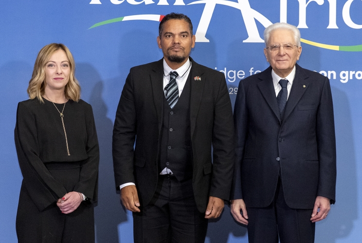 Il Presidente della Repubblica Sergio Mattarella e il il Presidente del Consiglio Giorgia Meloni in occasione del vertice Italia Africa
