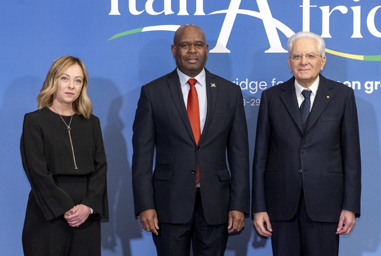 Il Presidente della Repubblica Sergio Mattarella e il il Presidente del Consiglio Giorgia Meloni in occasione del vertice Italia Africa
