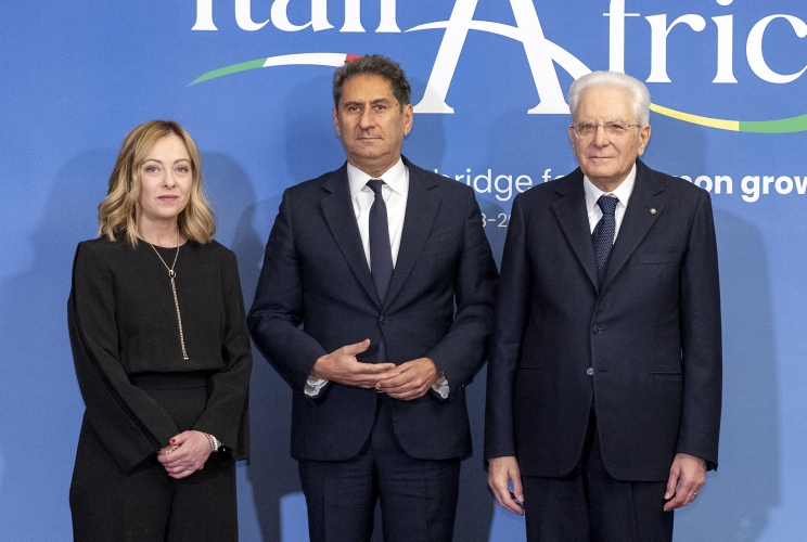 Il Presidente della Repubblica Sergio Mattarella e il il Presidente del Consiglio Giorgia Meloni in occasione del vertice Italia Africa
