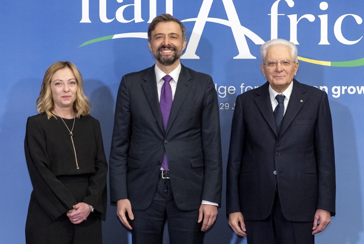 Il Presidente della Repubblica Sergio Mattarella e il il Presidente del Consiglio Giorgia Meloni in occasione del vertice Italia Africa
