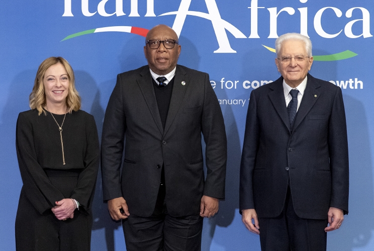 Il Presidente della Repubblica Sergio Mattarella e il il Presidente del Consiglio Giorgia Meloni in occasione del vertice Italia Africa
