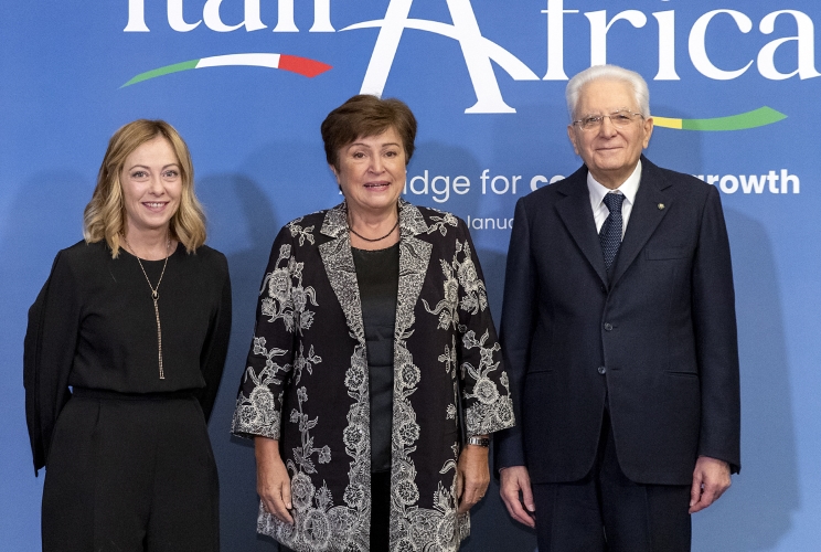 Il Presidente della Repubblica Sergio Mattarella e il il Presidente del Consiglio Giorgia Meloni in occasione del vertice Italia Africa
